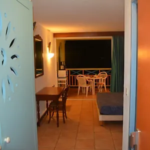 Appartement Mathena, Caritan